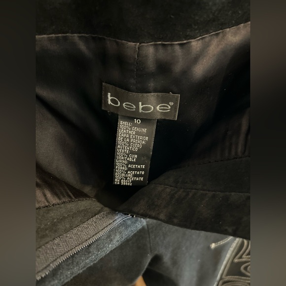 BEBE Boot-Cut Leather Trousers with Front Leg Split & White Stitching, Sz 10 - Picture 9 of 13